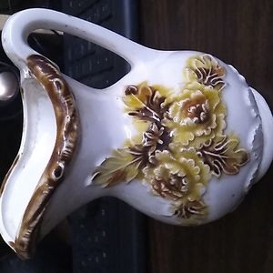 A little creamer pitcure